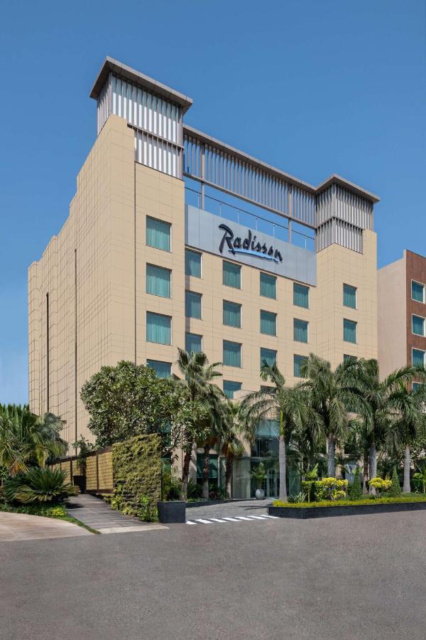 Radisson Hotel Sector 29 Gurugram Ґурґаон Екстер'єр фото